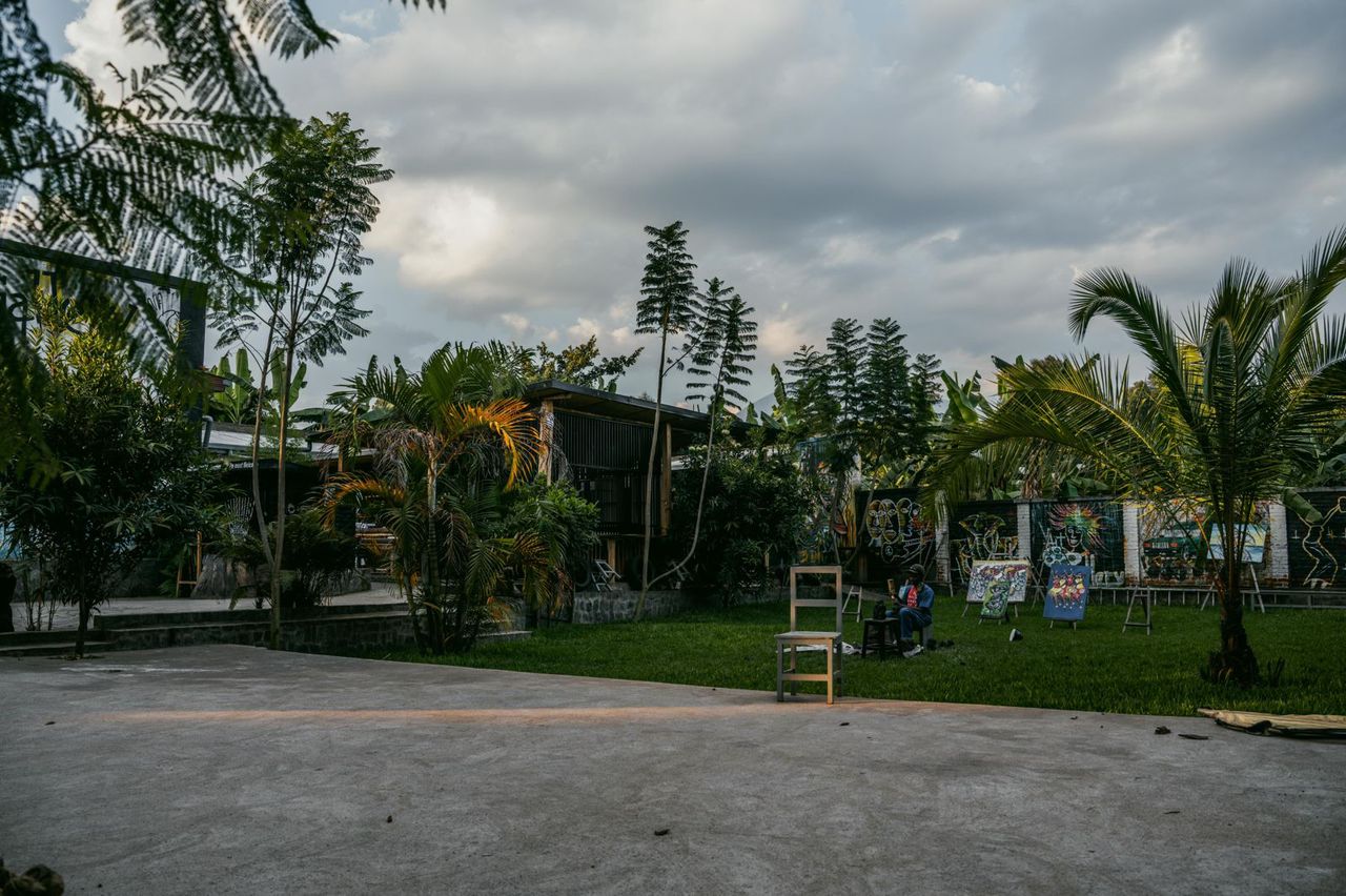 The Volcano Arts Center gallery building, its walls alive with community murals.